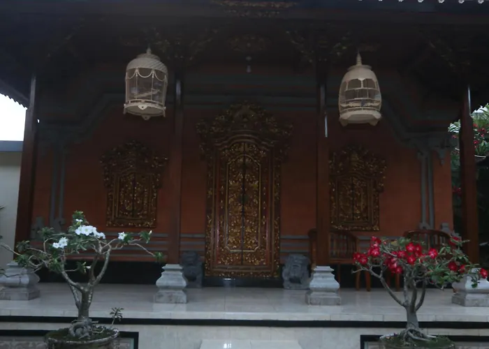 Sekar Waru ホームステイ サヌール